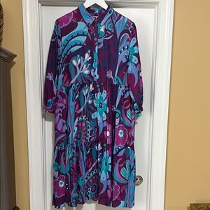 LESLEY EVERS Vibrant Floral Long Sleeve Dress in Purple and Blue. 1X